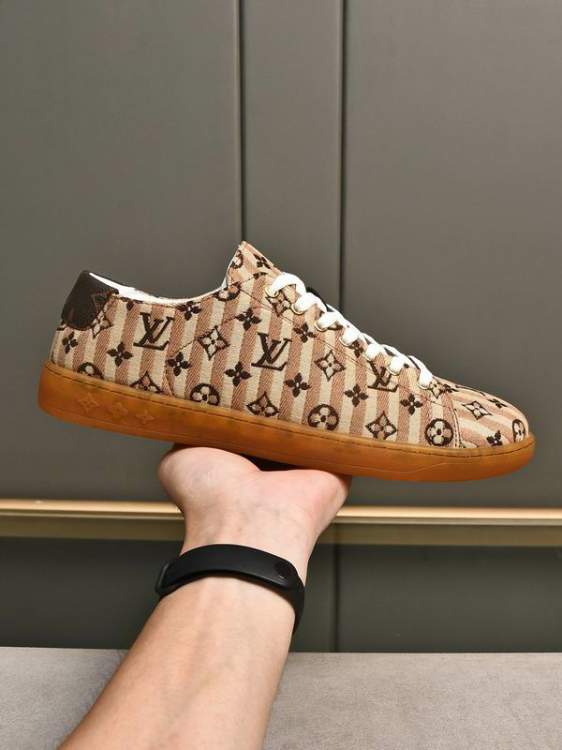 Picture of Louis Vuitton Shoes _SKULVsz38-44hnq100315752